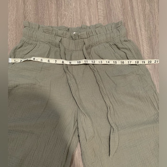Women's Like Linen Green Pants - Picture 4 of 5